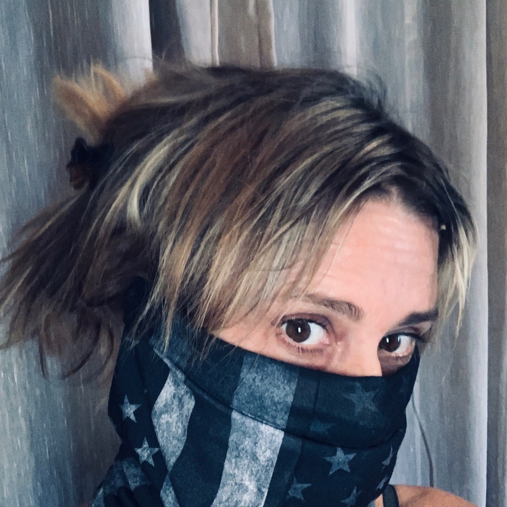 Meet your Posher, Nikole